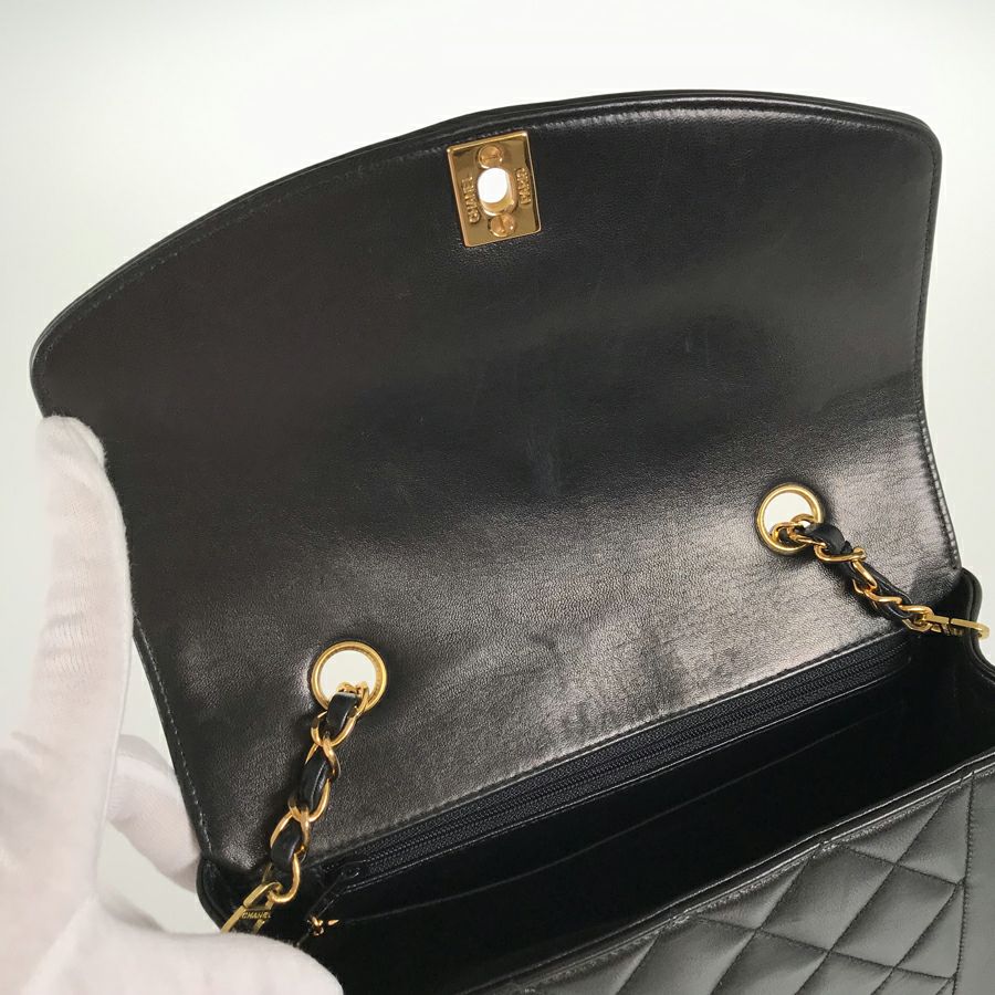 シャネル ショルダーバッグ