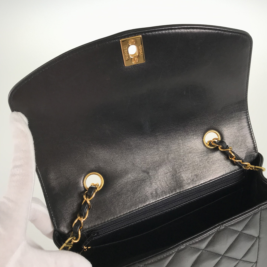 シャネル ショルダーバッグ