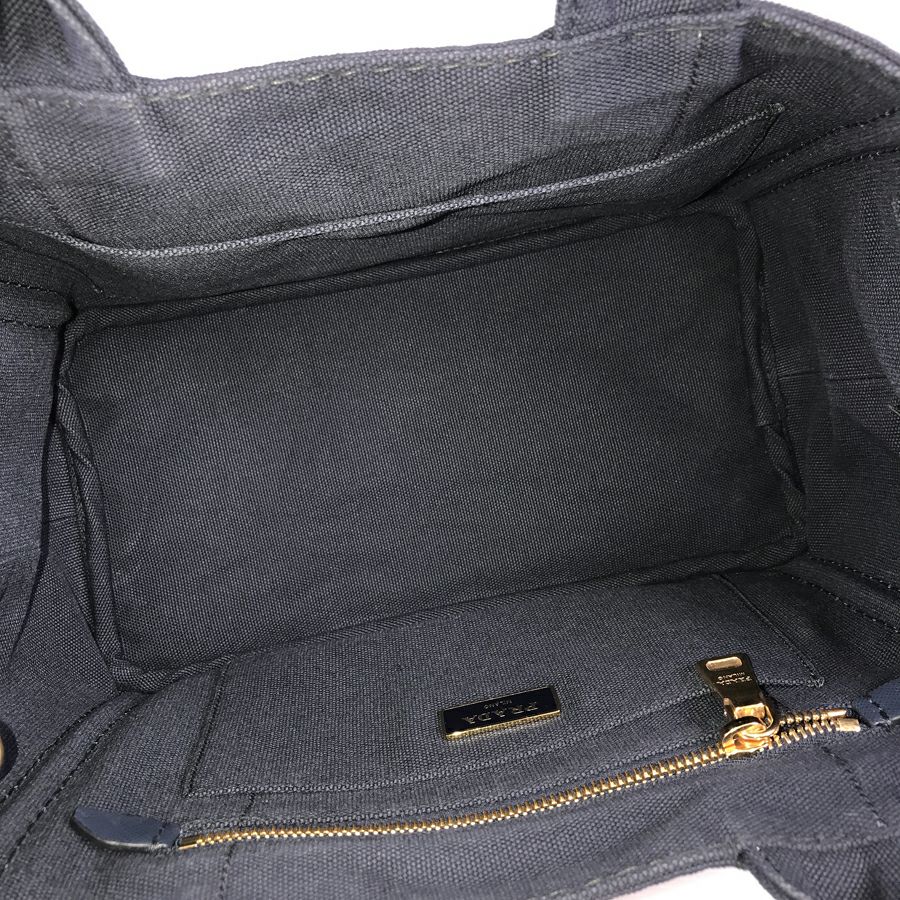 プラダ トートバッグ