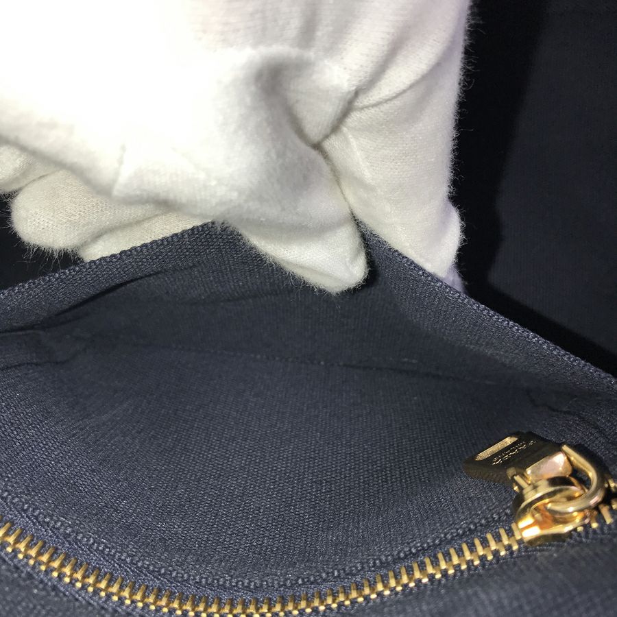 プラダ トートバッグ