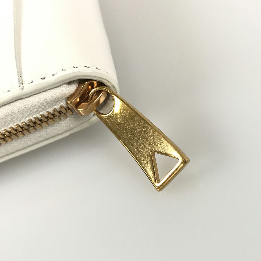 ボッテガヴェネタ 長財布 ラウンドファスナー