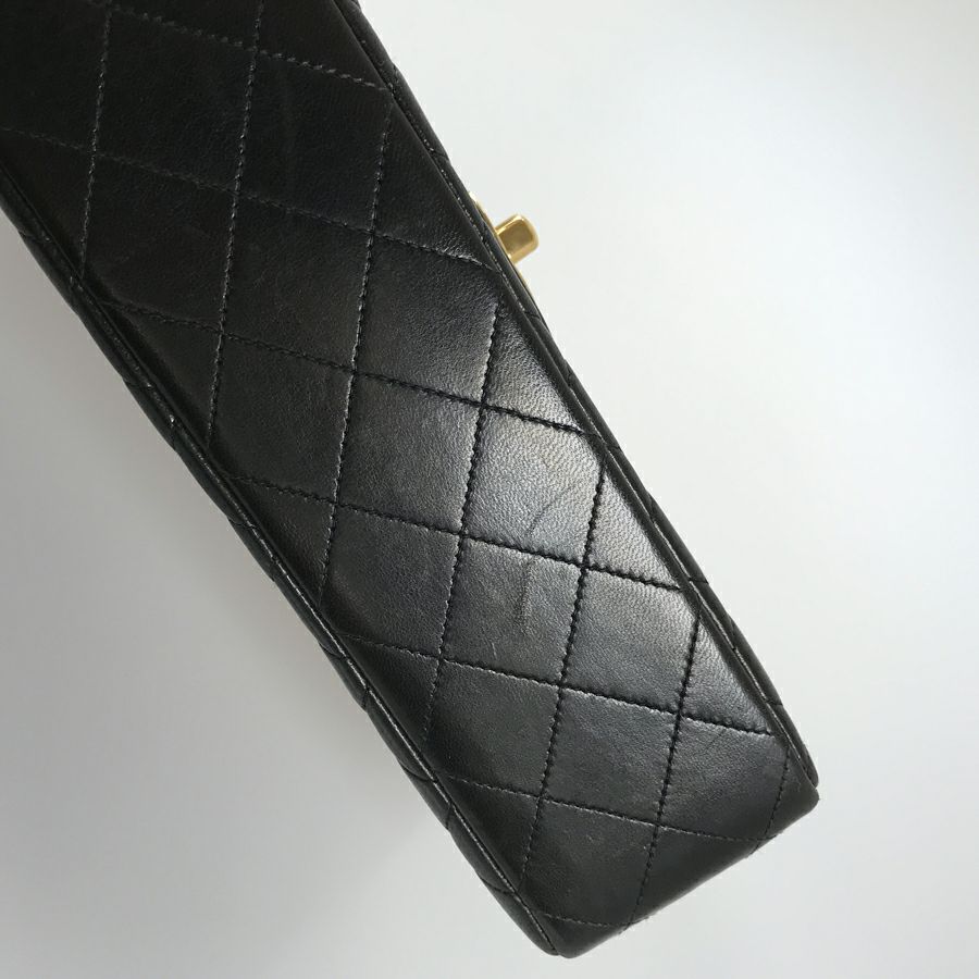 シャネル ハンドバッグ