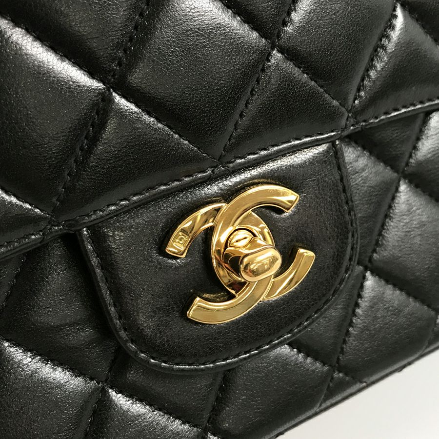 シャネル ハンドバッグ