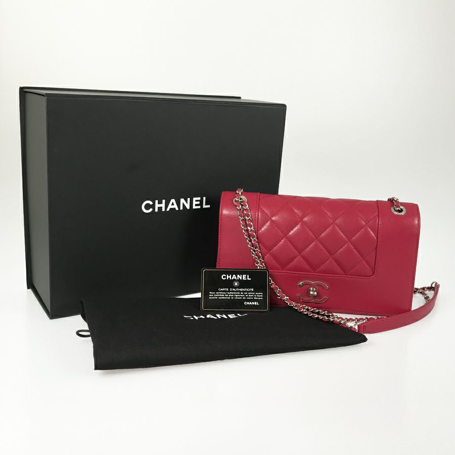 シャネル ショルダーバッグ