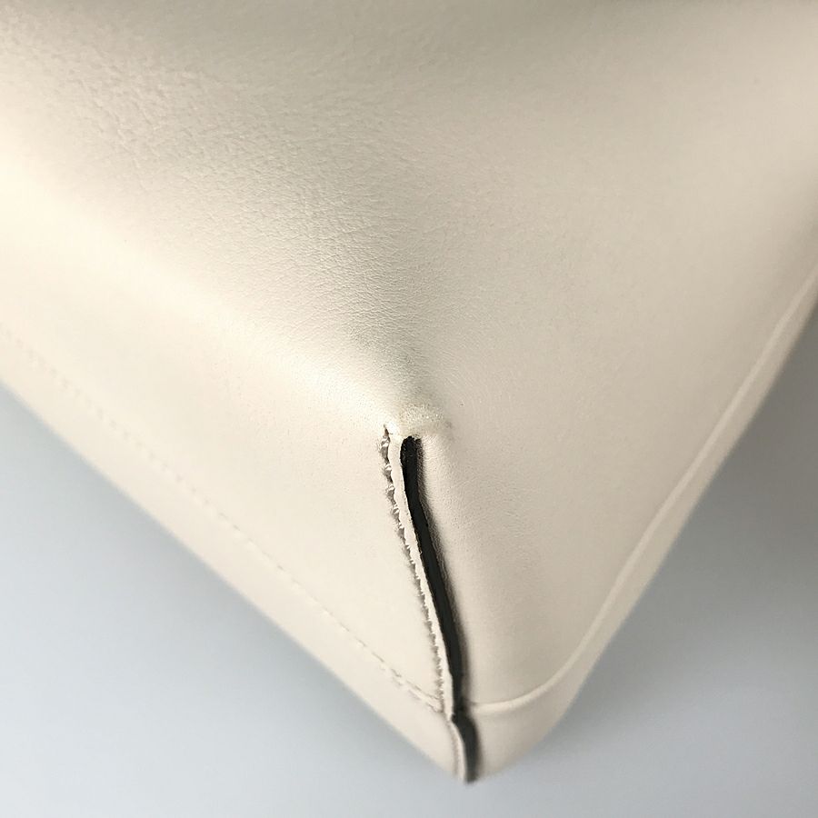 フェンディ ハンドバッグ