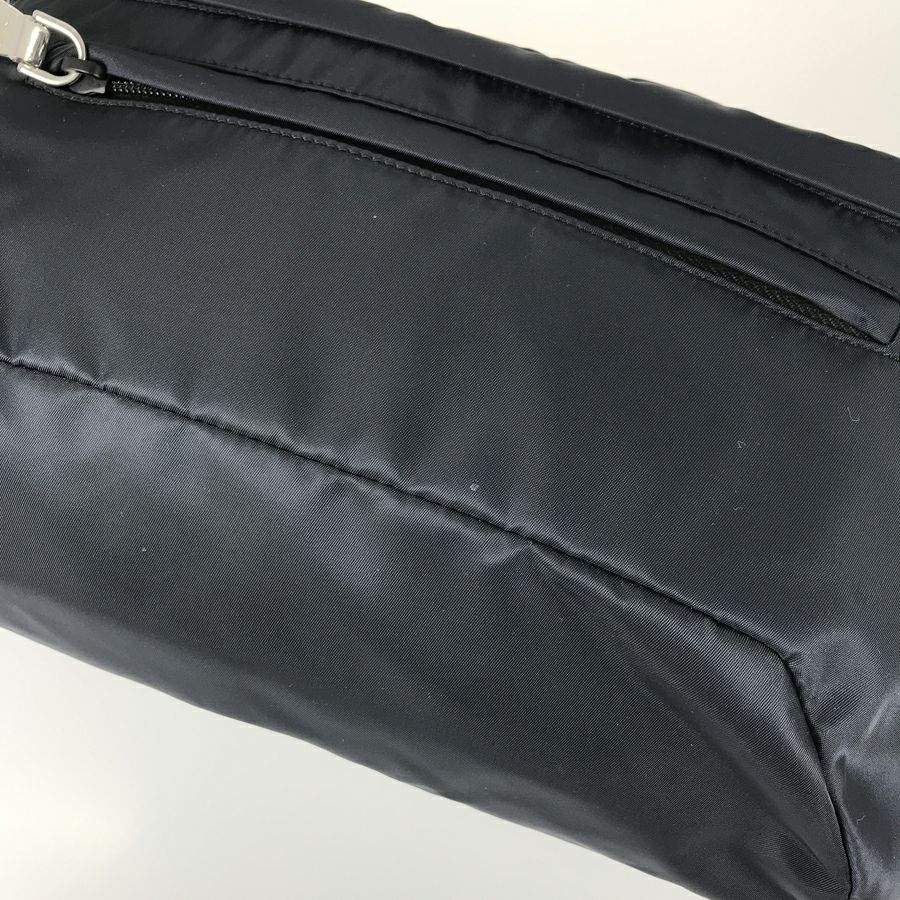 プラダ ボディバッグ