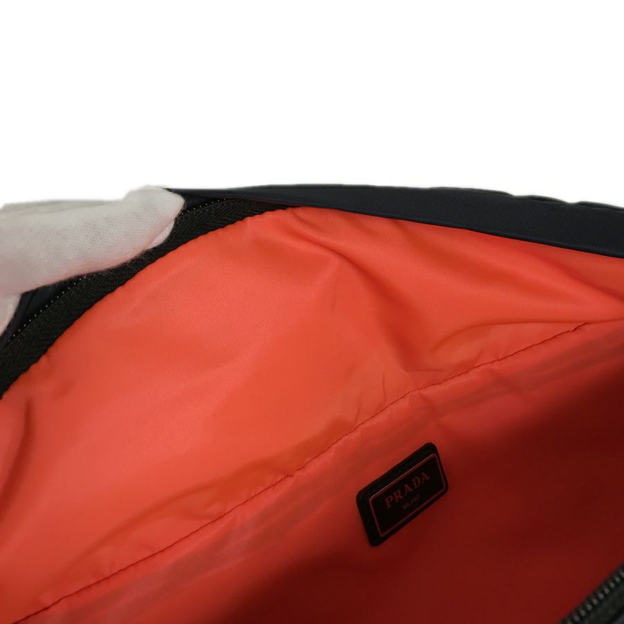 プラダ ボディバッグ