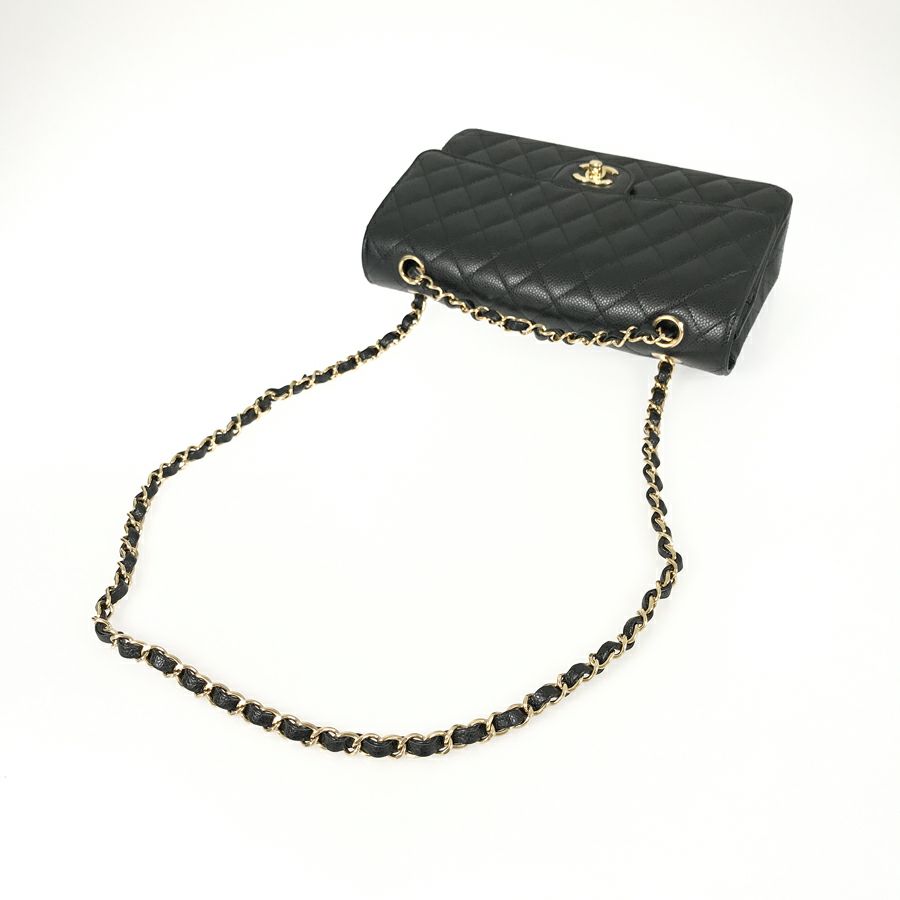 シャネル ショルダーバッグ