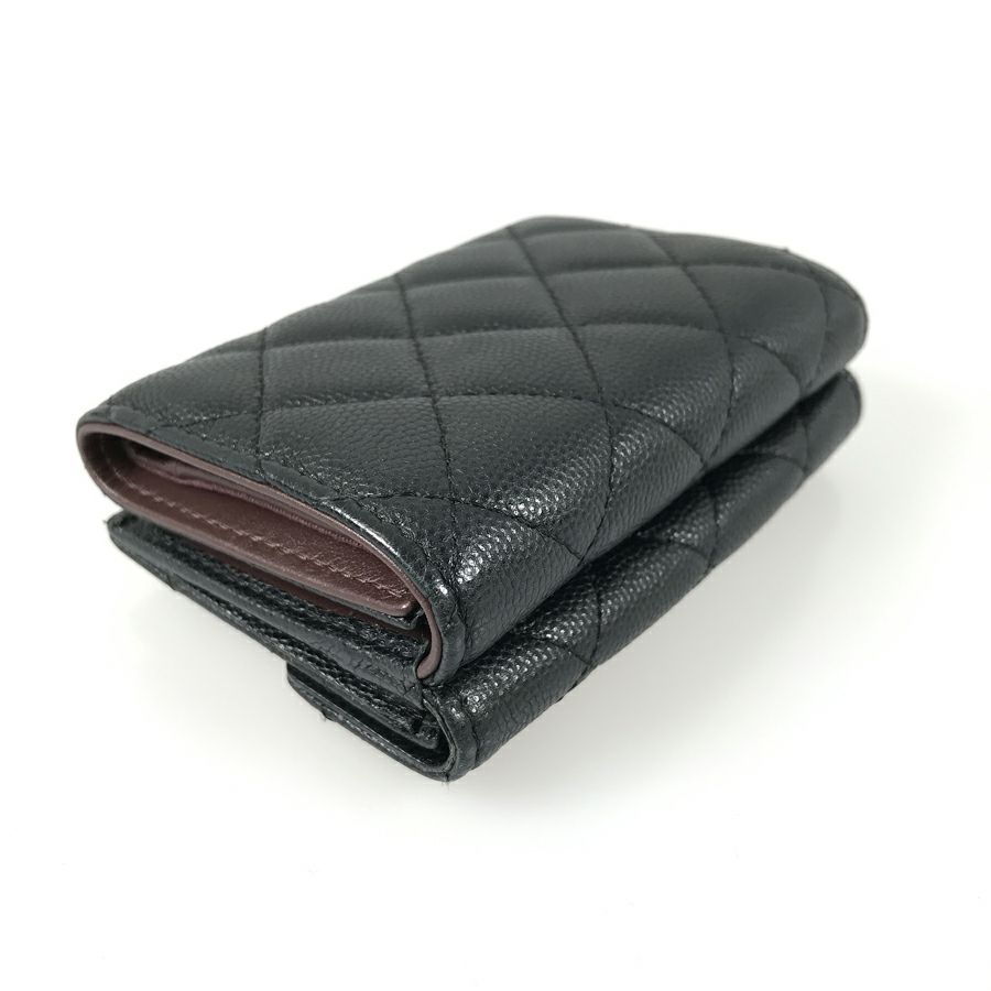 シャネル 三つ折り財布