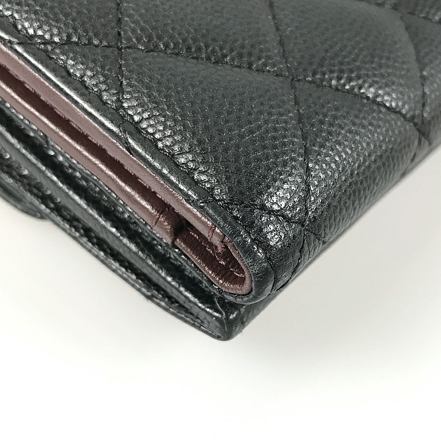 シャネル 三つ折り財布