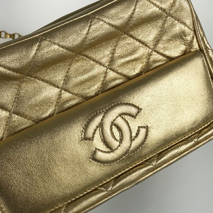 シャネル ショルダーバッグ