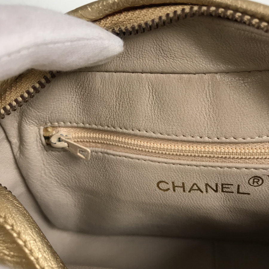 シャネル ショルダーバッグ