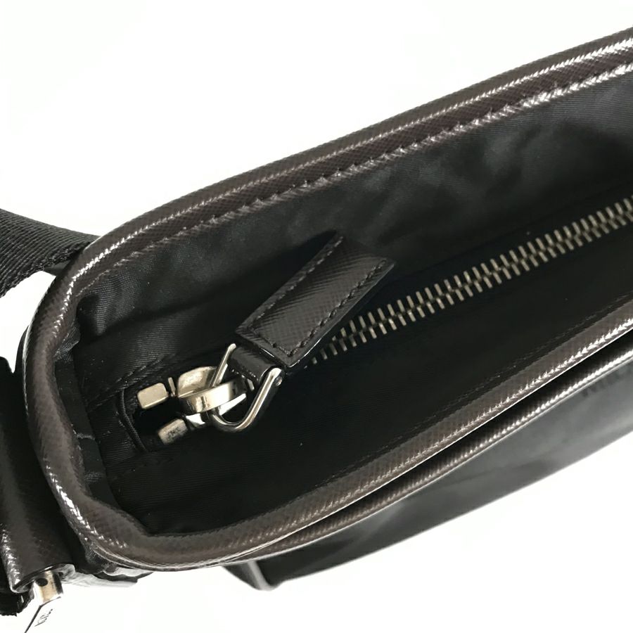 プラダ ショルダーバッグ