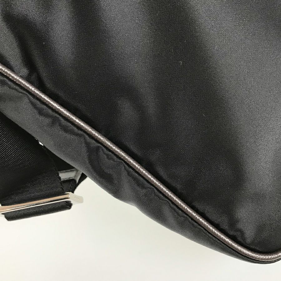 プラダ ショルダーバッグ