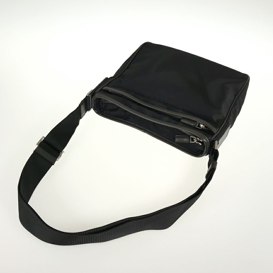 プラダ ショルダーバッグ