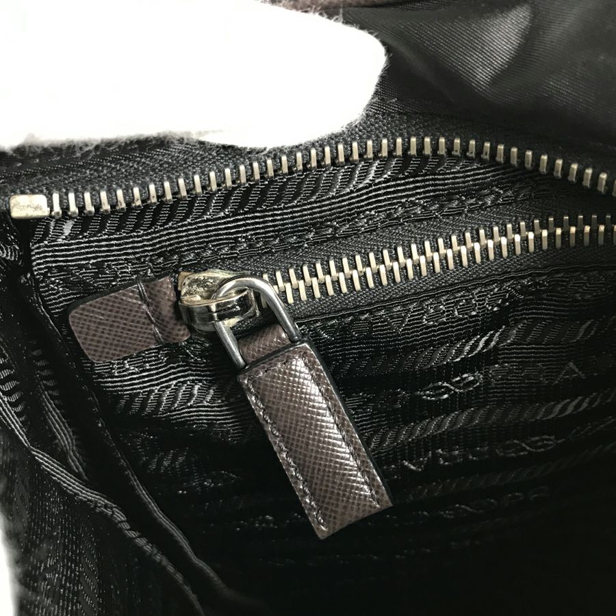 プラダ ショルダーバッグ