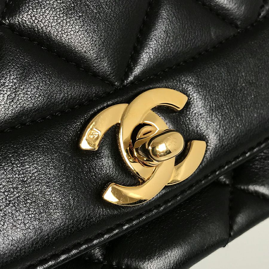 シャネル ショルダーバッグ