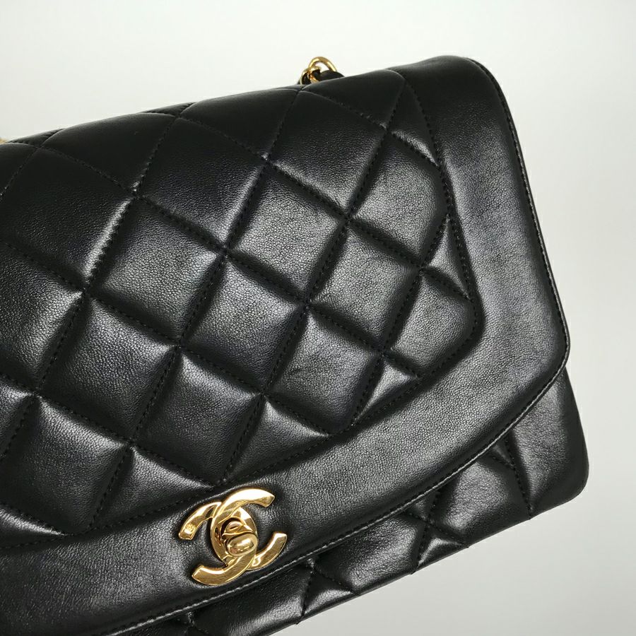 シャネル ショルダーバッグ