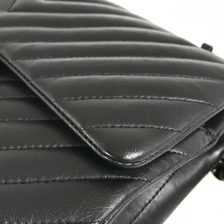 シャネル ショルダーバッグ