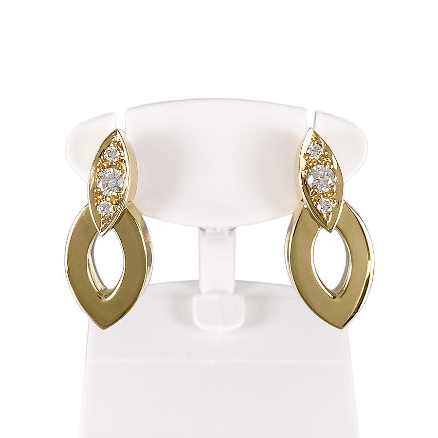 カルティエ ピアス