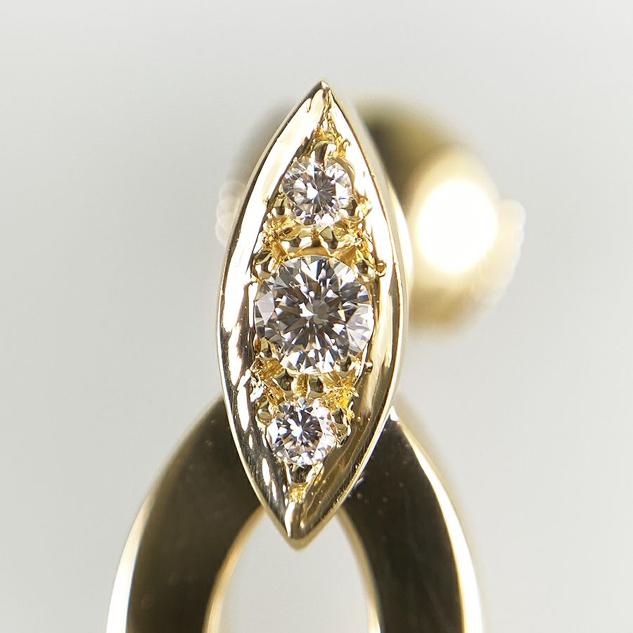 カルティエ ピアス