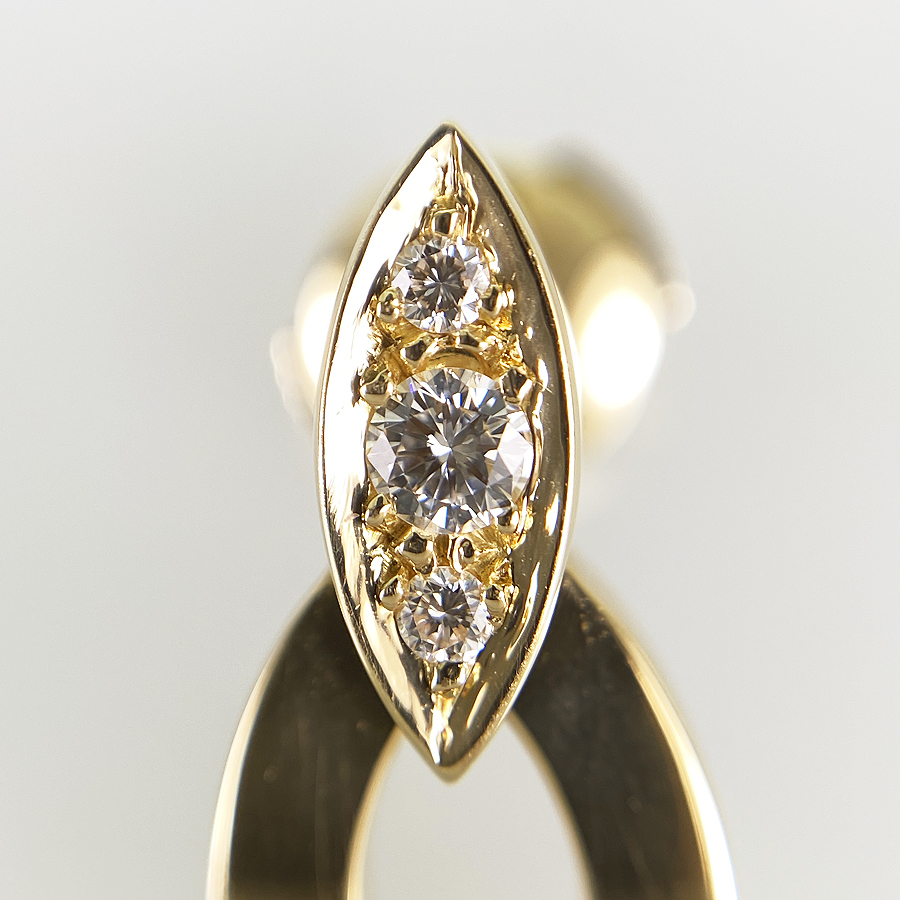 カルティエ ピアス