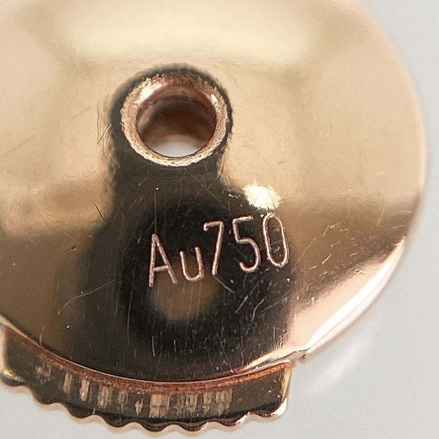 カルティエ ピアス