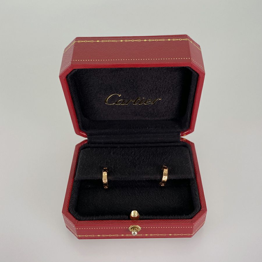 カルティエ ピアス