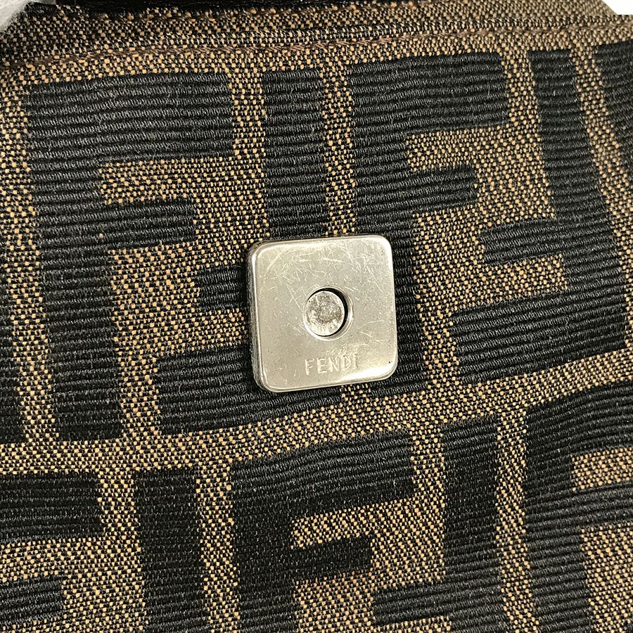 フェンディ ショルダーバッグ