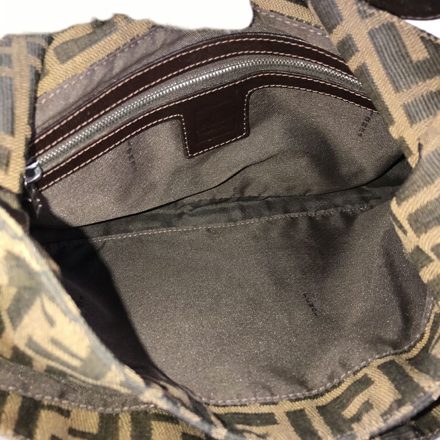 フェンディ ショルダーバッグ