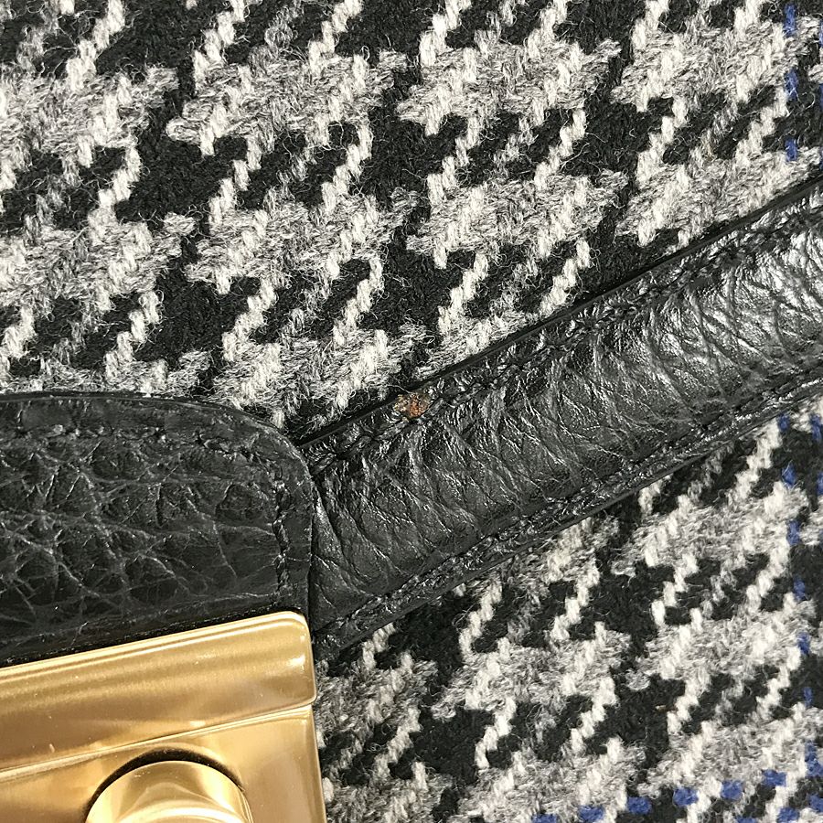 プラダ ショルダーバッグ