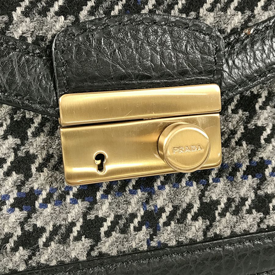 プラダ ショルダーバッグ