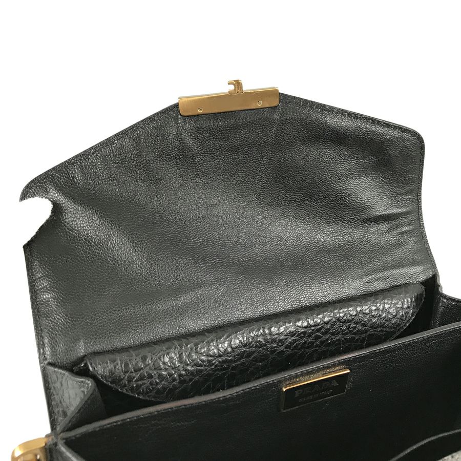 プラダ ショルダーバッグ