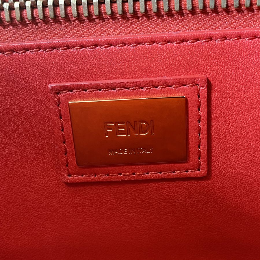 フェンディ ハンドバッグ