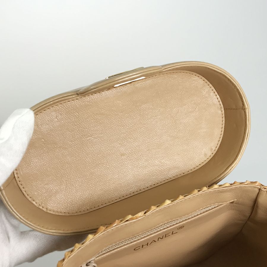 シャネル ショルダーバッグ