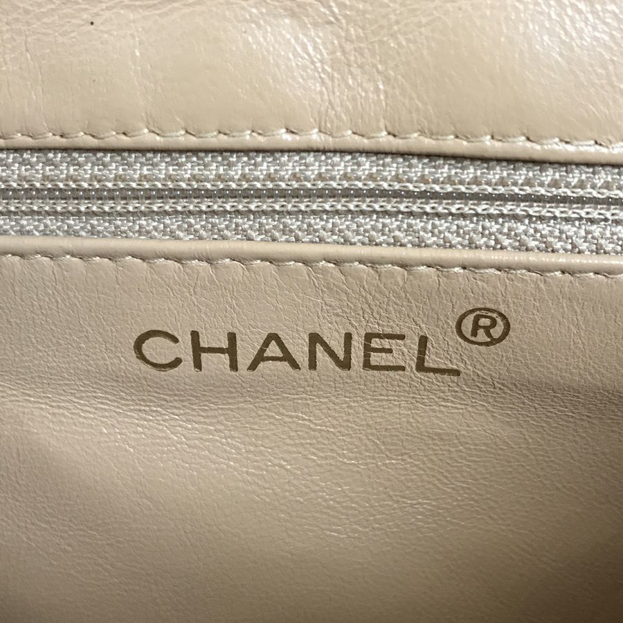 シャネル ショルダーバッグ