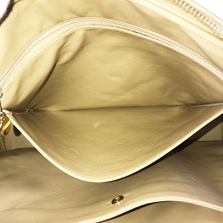 シャネル ショルダーバッグ