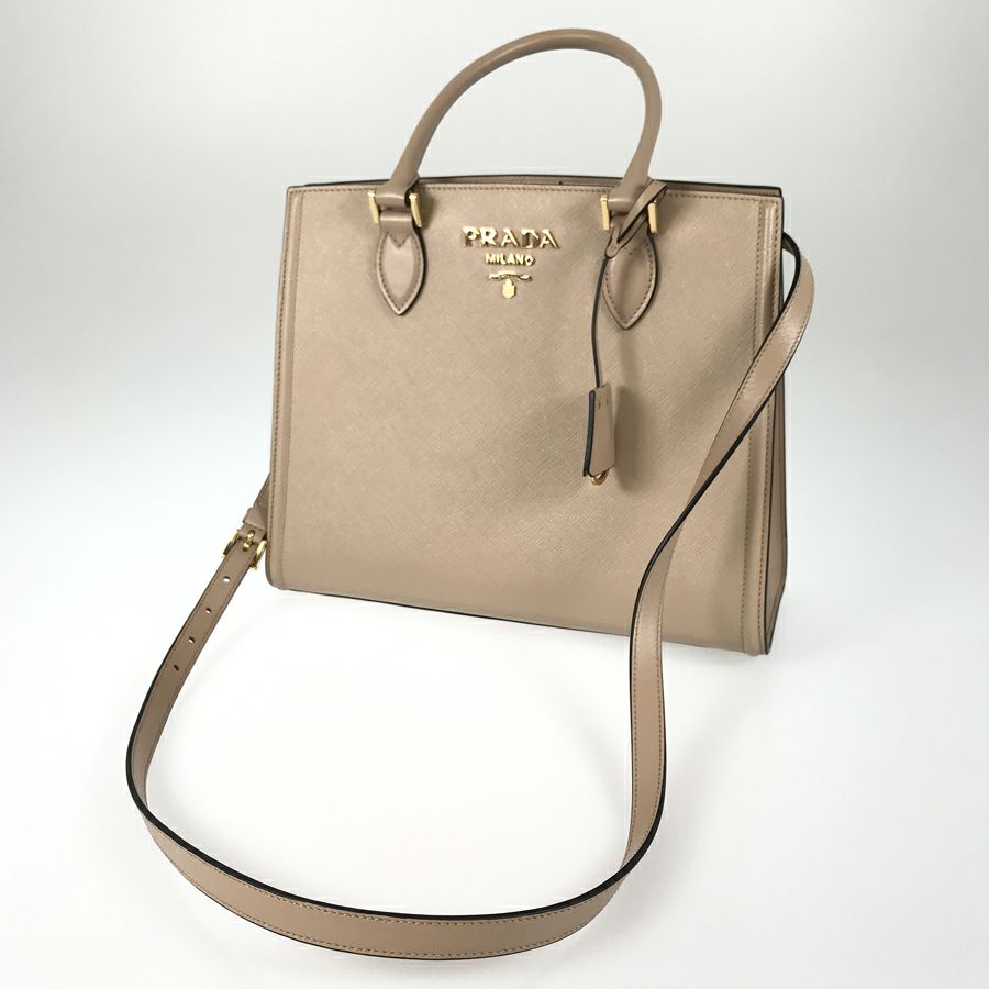 プラダ ハンドバッグ