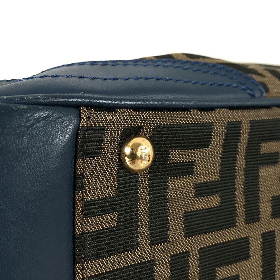 フェンディ ハンドバッグ