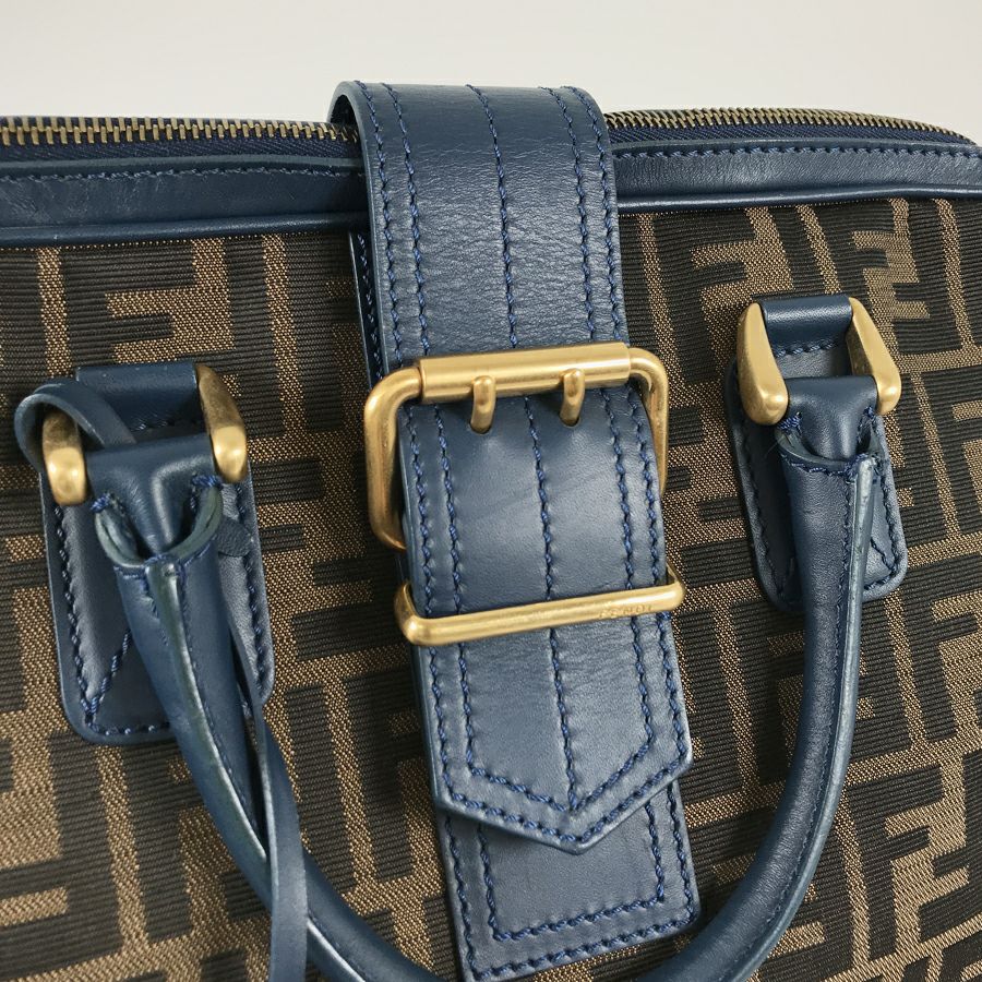 フェンディ ハンドバッグ