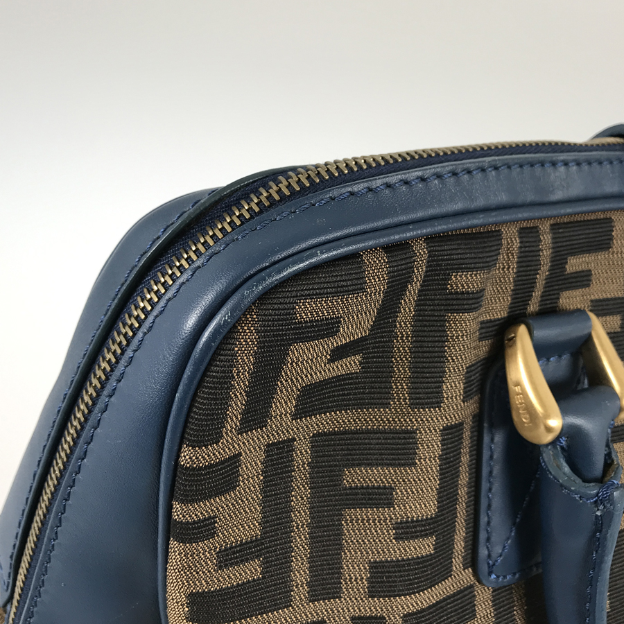 フェンディ ハンドバッグ