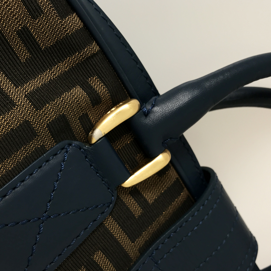 フェンディ ハンドバッグ