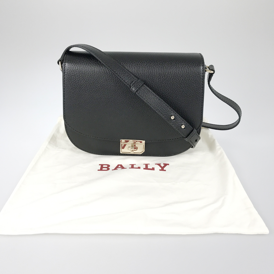 バリー ショルダーバッグ