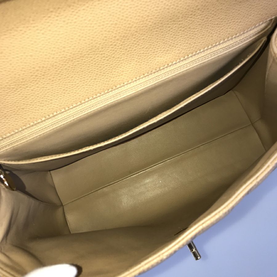 シャネル ハンドバッグ