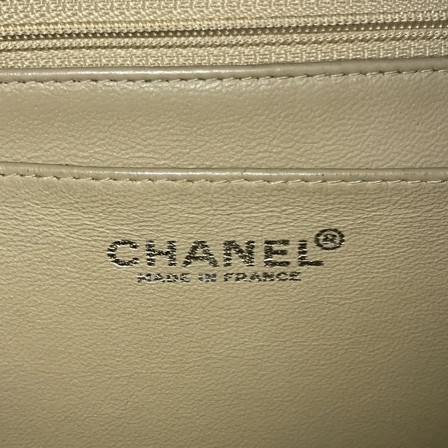 シャネル ハンドバッグ