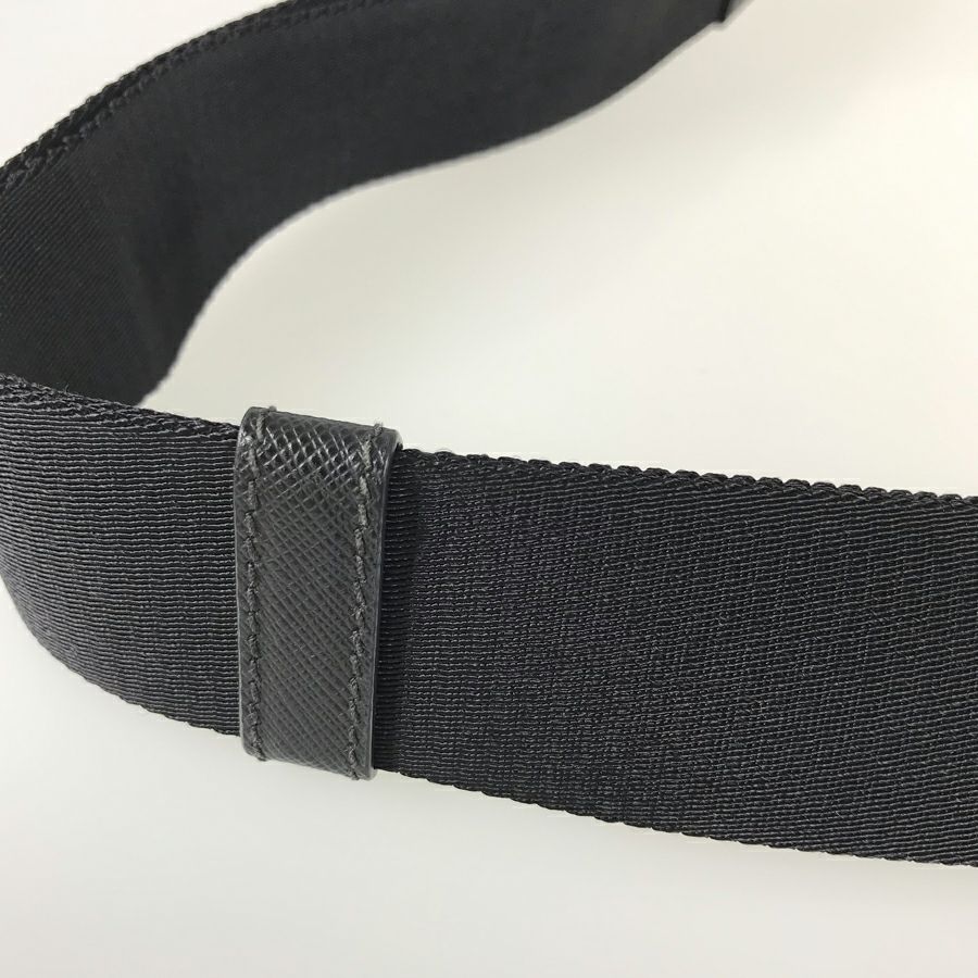 プラダ ショルダーバッグ