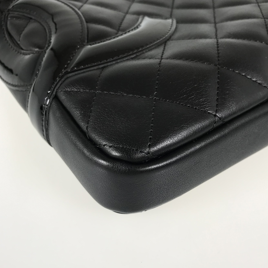 シャネル ショルダーバッグ