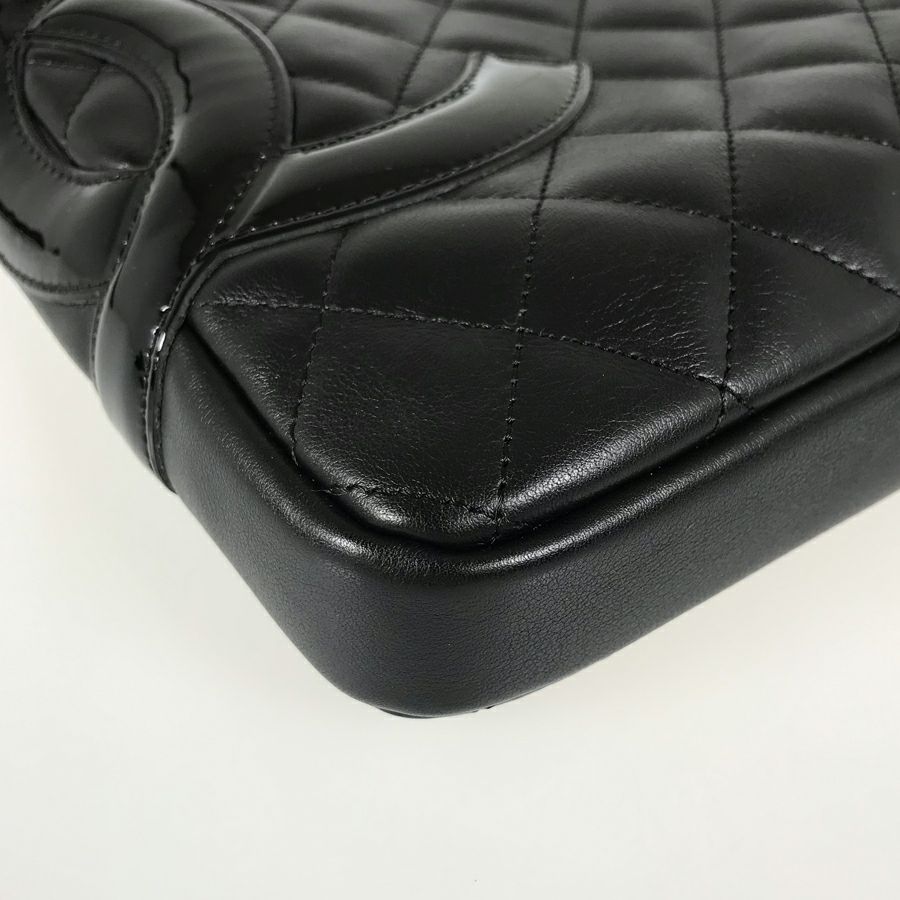 シャネル ショルダーバッグ