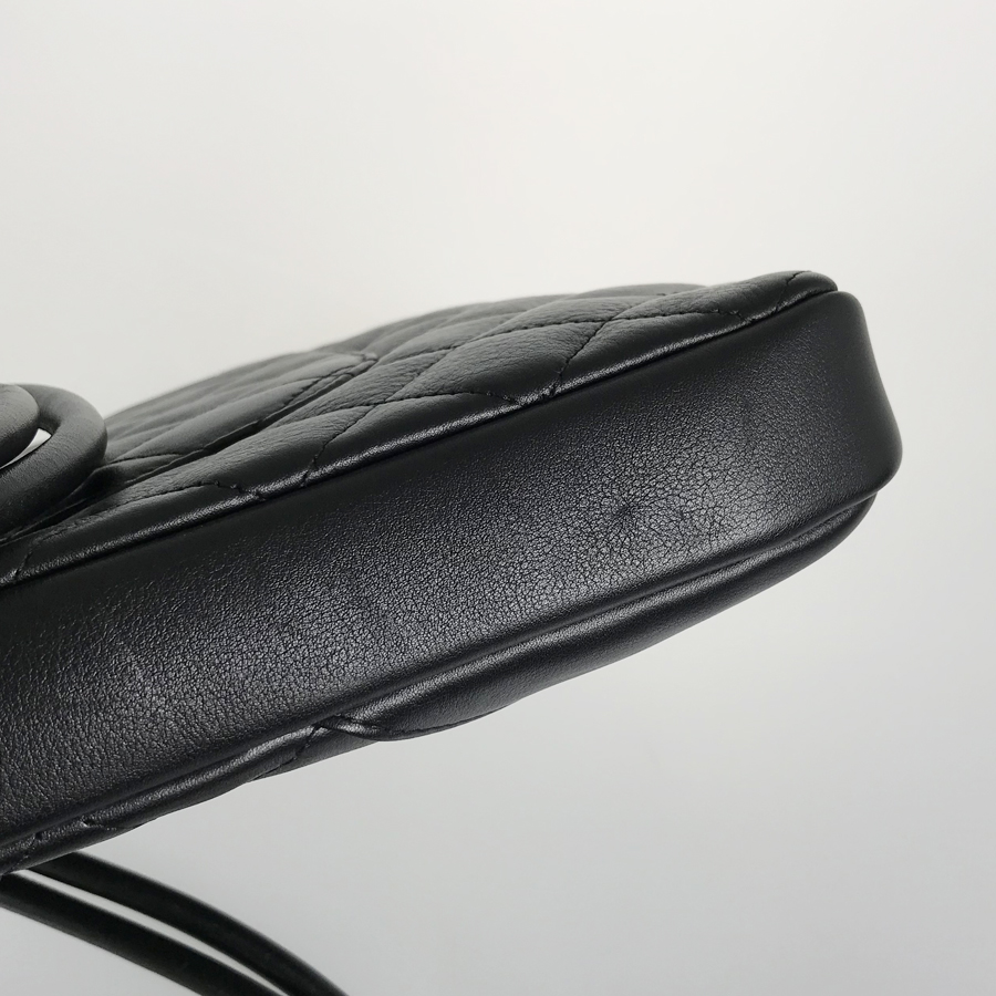 シャネル ショルダーバッグ