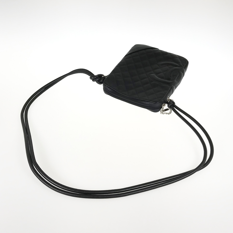 シャネル ショルダーバッグ